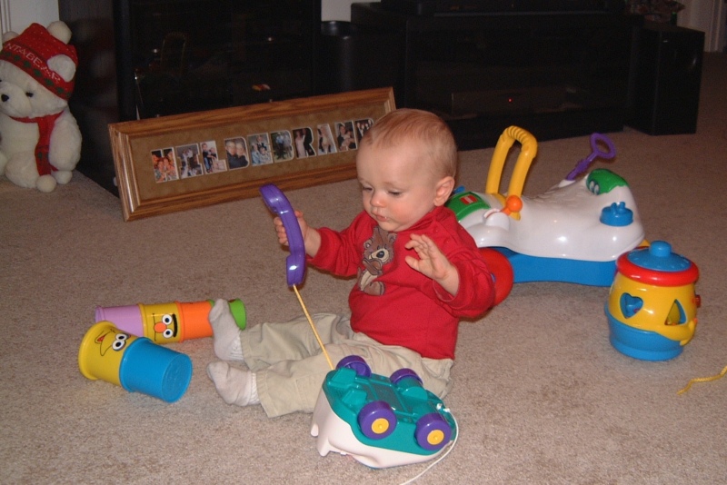 Hildebrand Christmas ScreenSaver/800x600_2000-12-24-14 telephone.JPG (1).jpg
